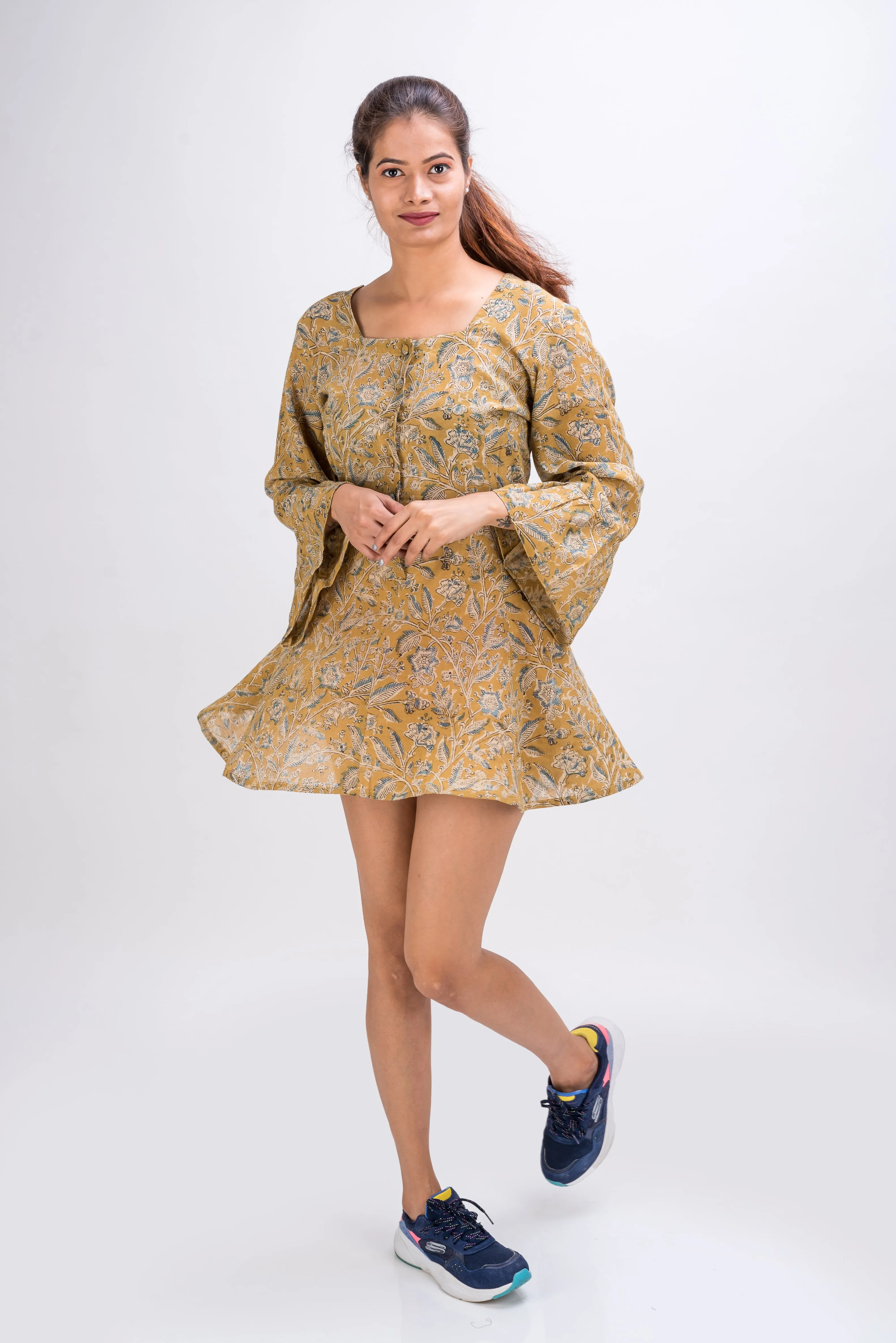 561-129 "Betty" short dress