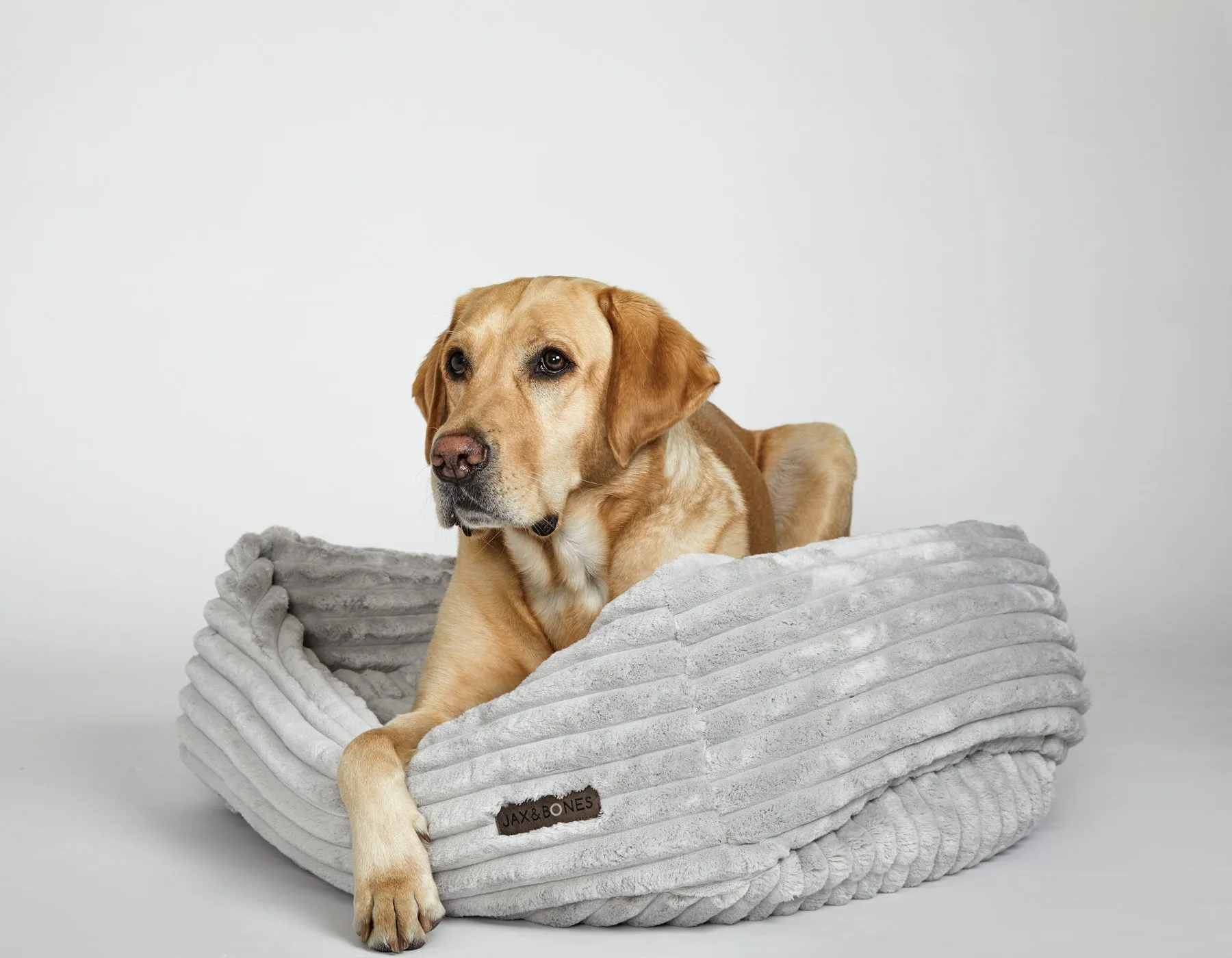 Luna Grey Napper Bed