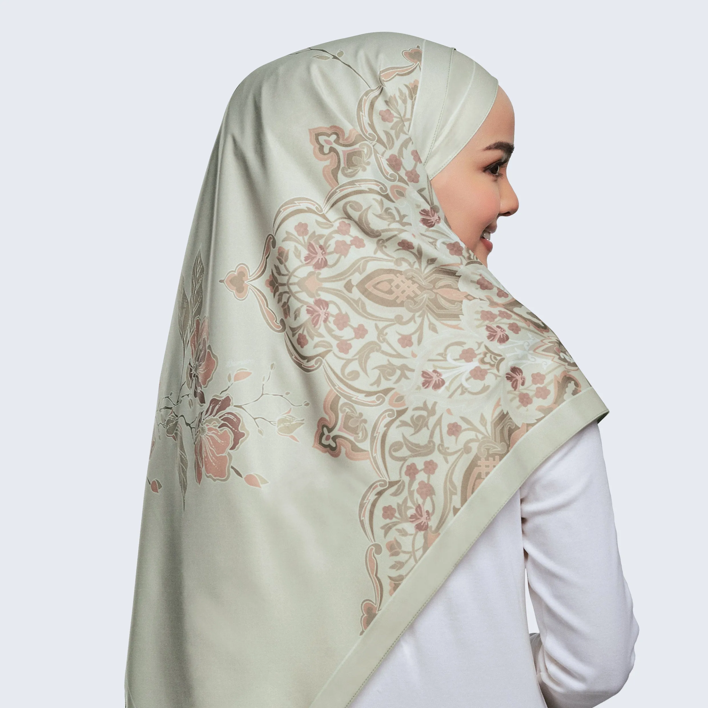 SAHRA Shawl in Tapestry Beige