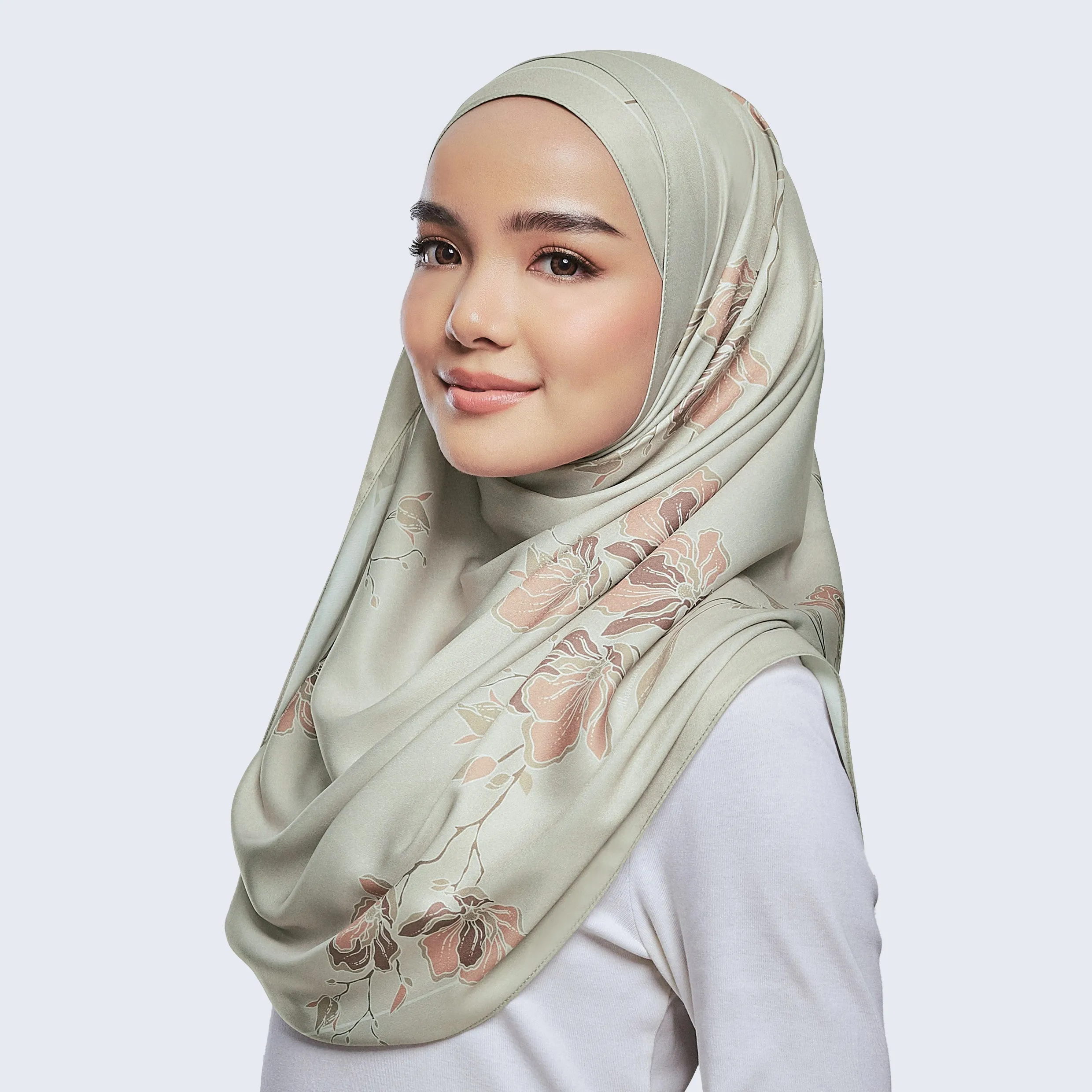 SAHRA Shawl in Tapestry Beige