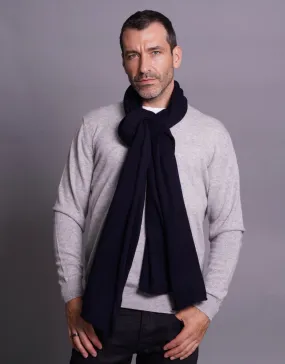 The Soft Cashmere Scarf in Nero Navy